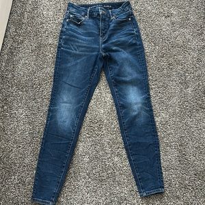 Like new American Eagle jeans!!